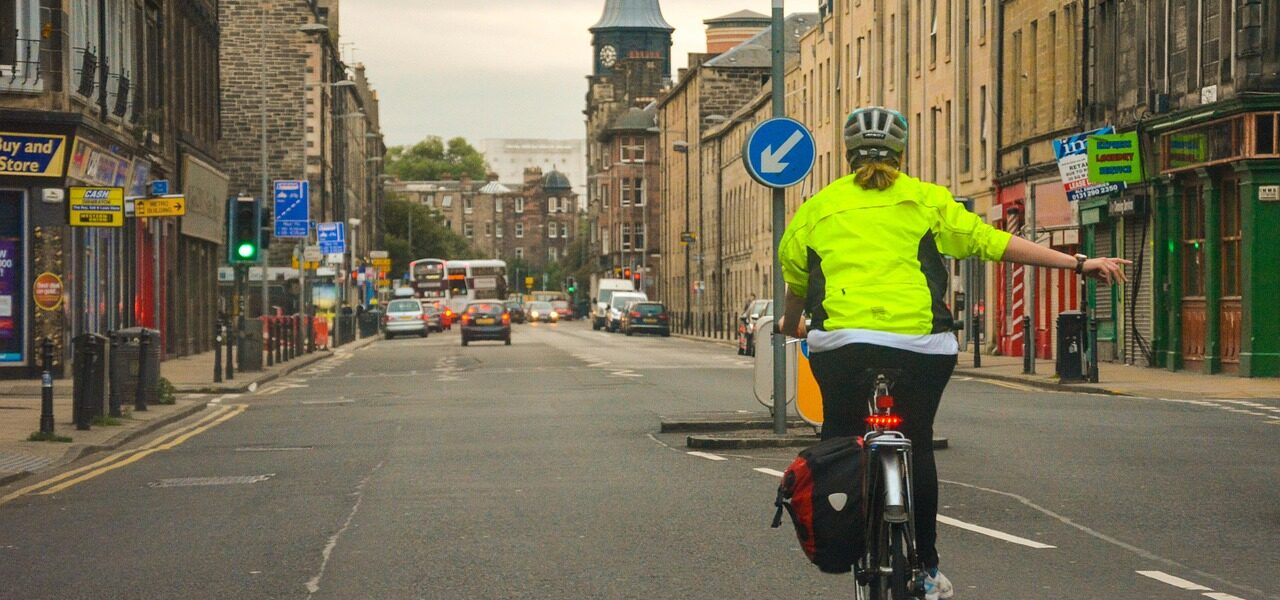Fra sved til smil: Elcyklens rolle i en stressfri pendlerhverdag
