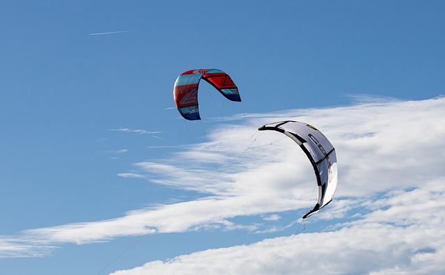 København Surfcenter på Amager: Oplev naturens kræfter og lær at kitesurfe